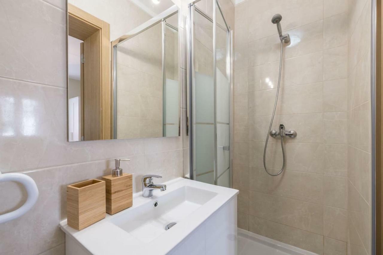 Lovelystay - Sweet Escape I - Terrace Apartment *